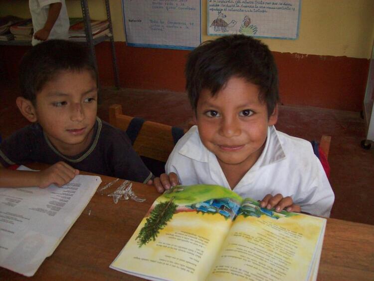 niños leyendo.jpg niños leyendo.jpg